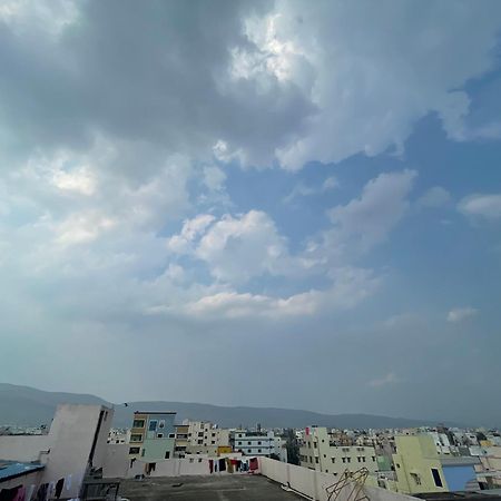 Pearl Stays, Tirupathi Tirupati Exterior foto