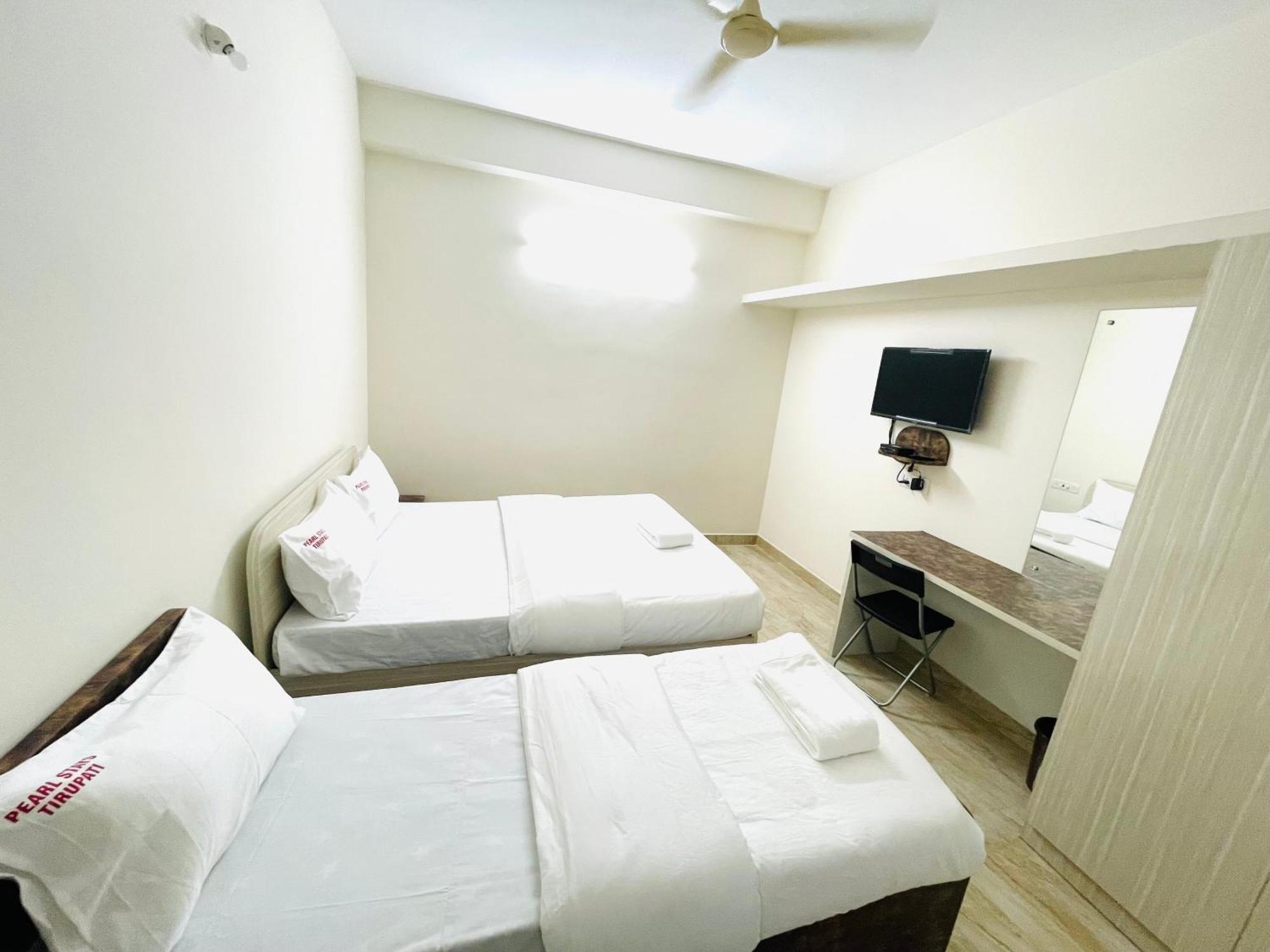 Pearl Stays, Tirupathi Tirupati Exterior foto
